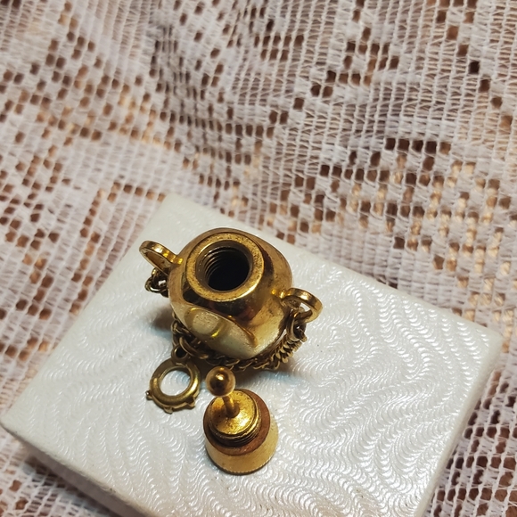 Vintage 1970s MONET Gold Plate Perfume Bottle Necklace Pendant Charm - Picture 8 of 9